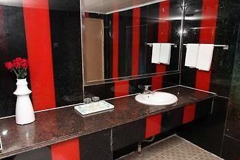 Qingdao Yahaige Hotel ภายนอก รูปภาพ